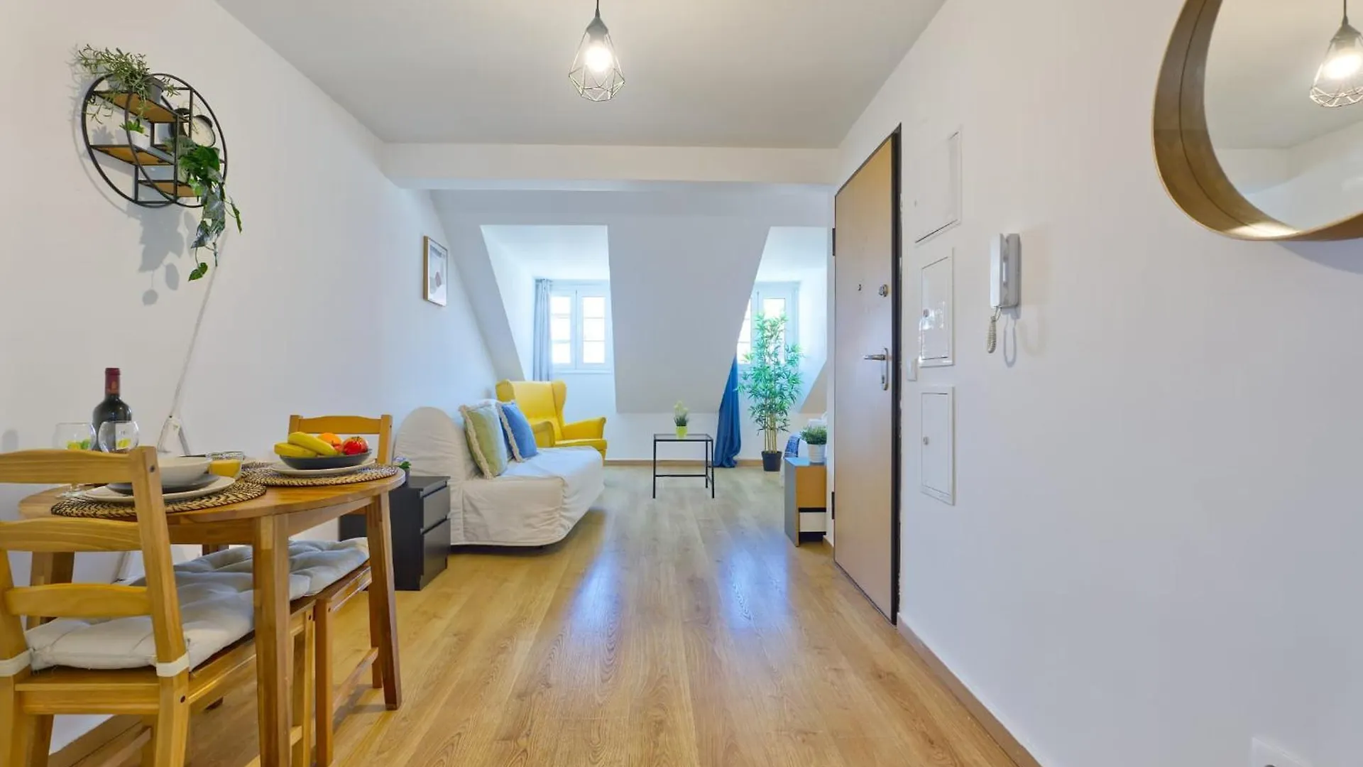 Central And Beautiful Flat Lisbon Apartment